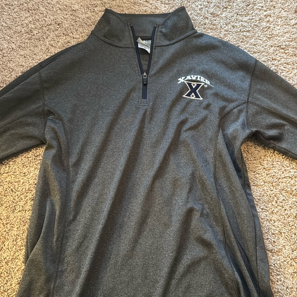 Xavier Musketeers Quarter-Zip Gray Sweatshirt Size M Men's NCAA Fan Apparel